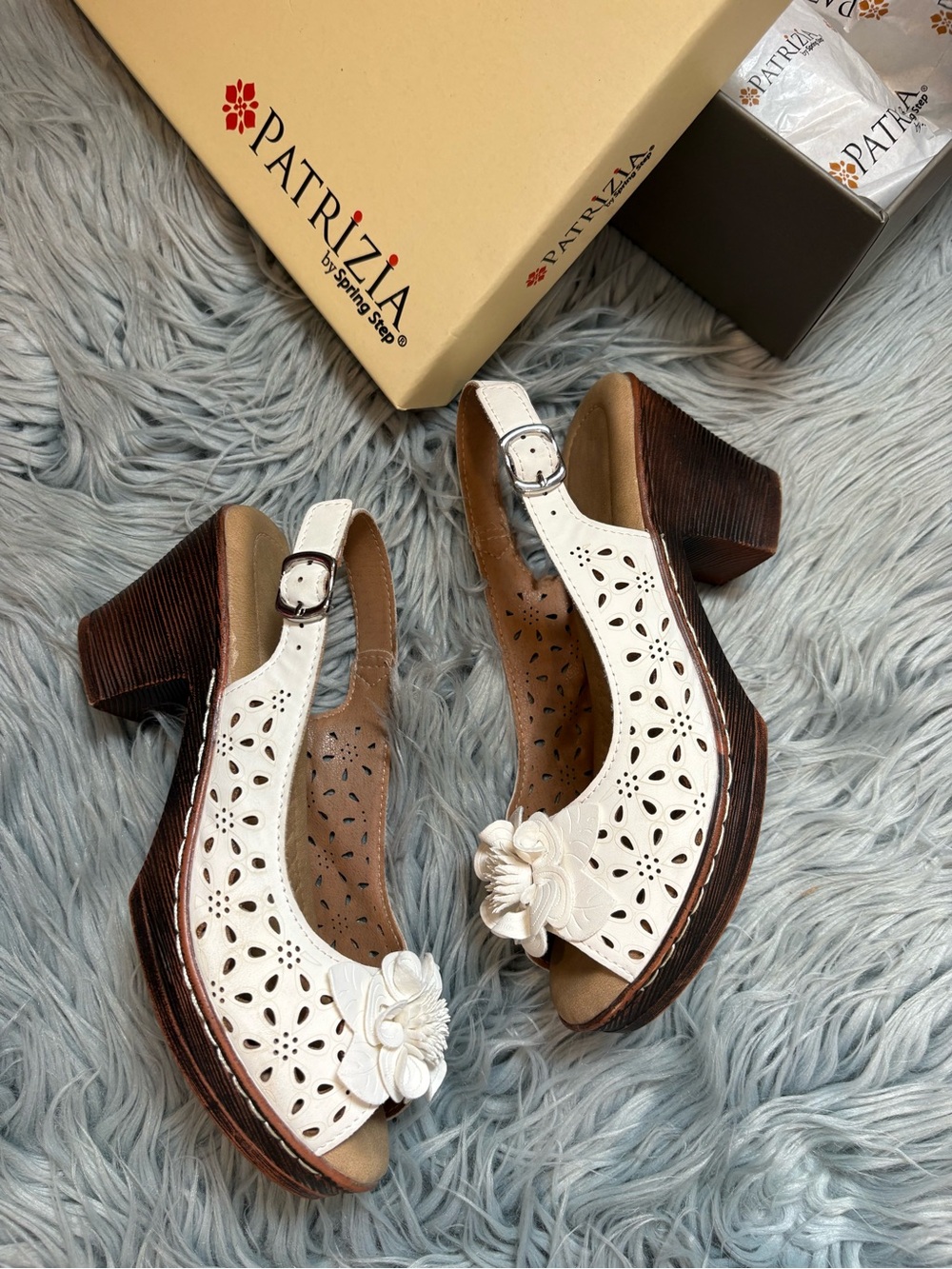 Patrizia by spring step Doriday eyelet faux leather buckle chunky heel white 36